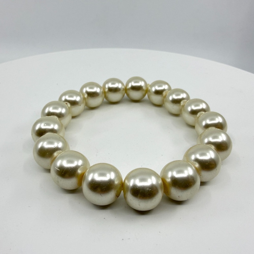 Y2K Cream Faux Pearl Stretch Bracelet - Elegant Minimalist Beaded Jewelry